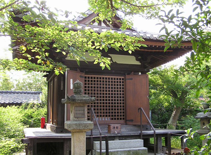 Shin'yakushiji Jizouodu 新薬師寺地蔵堂 (Nara)