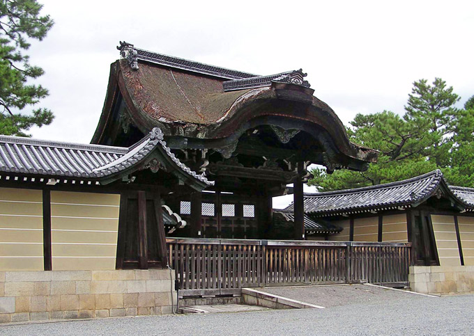 Kyoto Gosho Kenshunmon 京都御所建春門 (Kyoto)