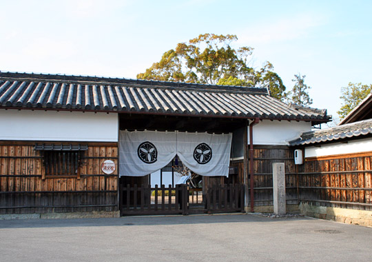 nagayamon 長屋門:Nagatomi 永富 house (Hyougo)