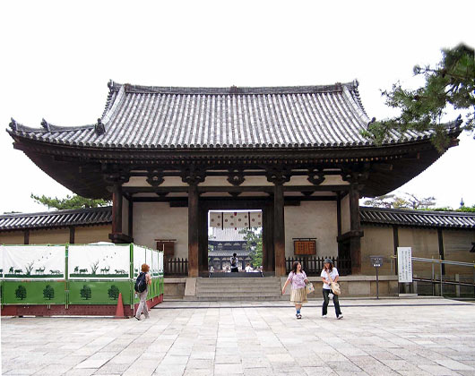 Houryuuji Nandaimon 法隆寺南大門 (Nara) 