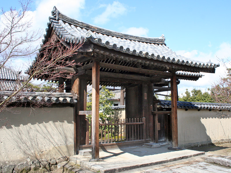 Sougenji shikyakumon 宗源寺四脚門 (Nara)